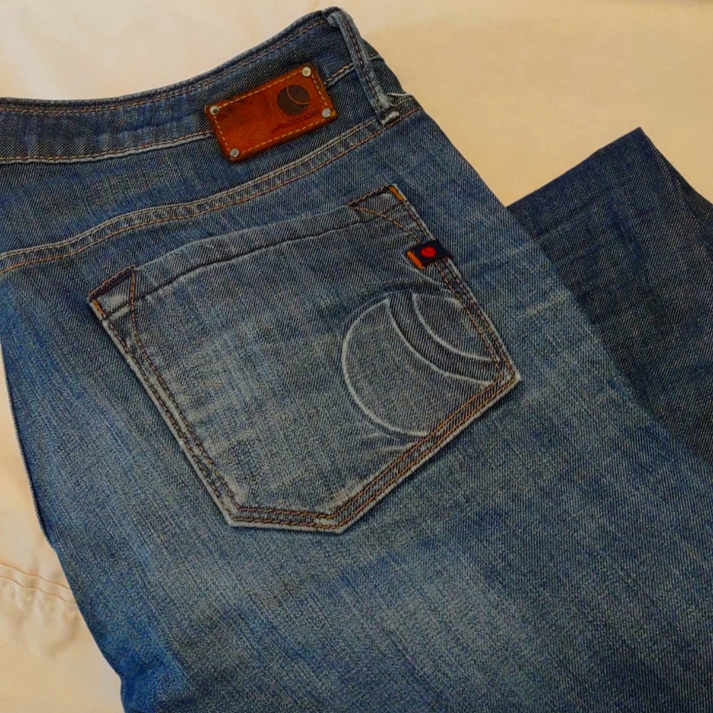 Bjorn Borg medium vintage wash skinny jeans Size 32 Waist/32 Length EUC